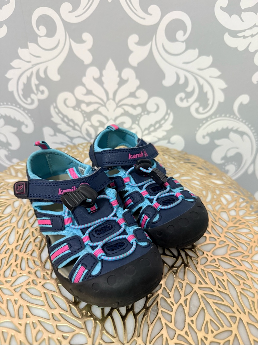 💫4/$25 • Kamik Kids' Crab Closed-Toe Sandals